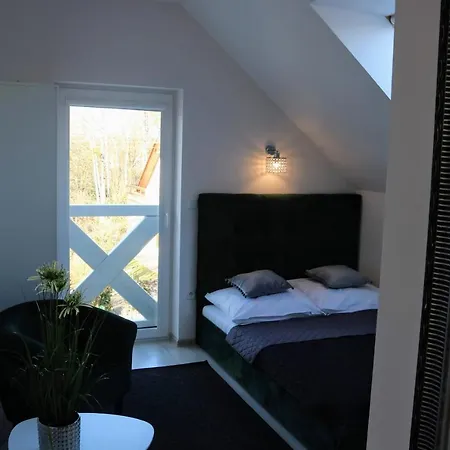 Gosciniec Przy Spacerowej 게스트하우스 Długotęka