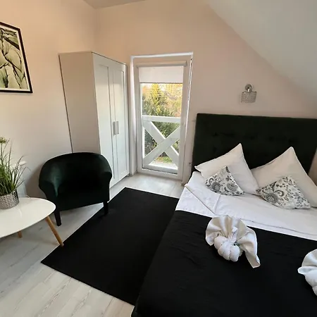 Gosciniec Przy Spacerowej Affittacamere Długotęka